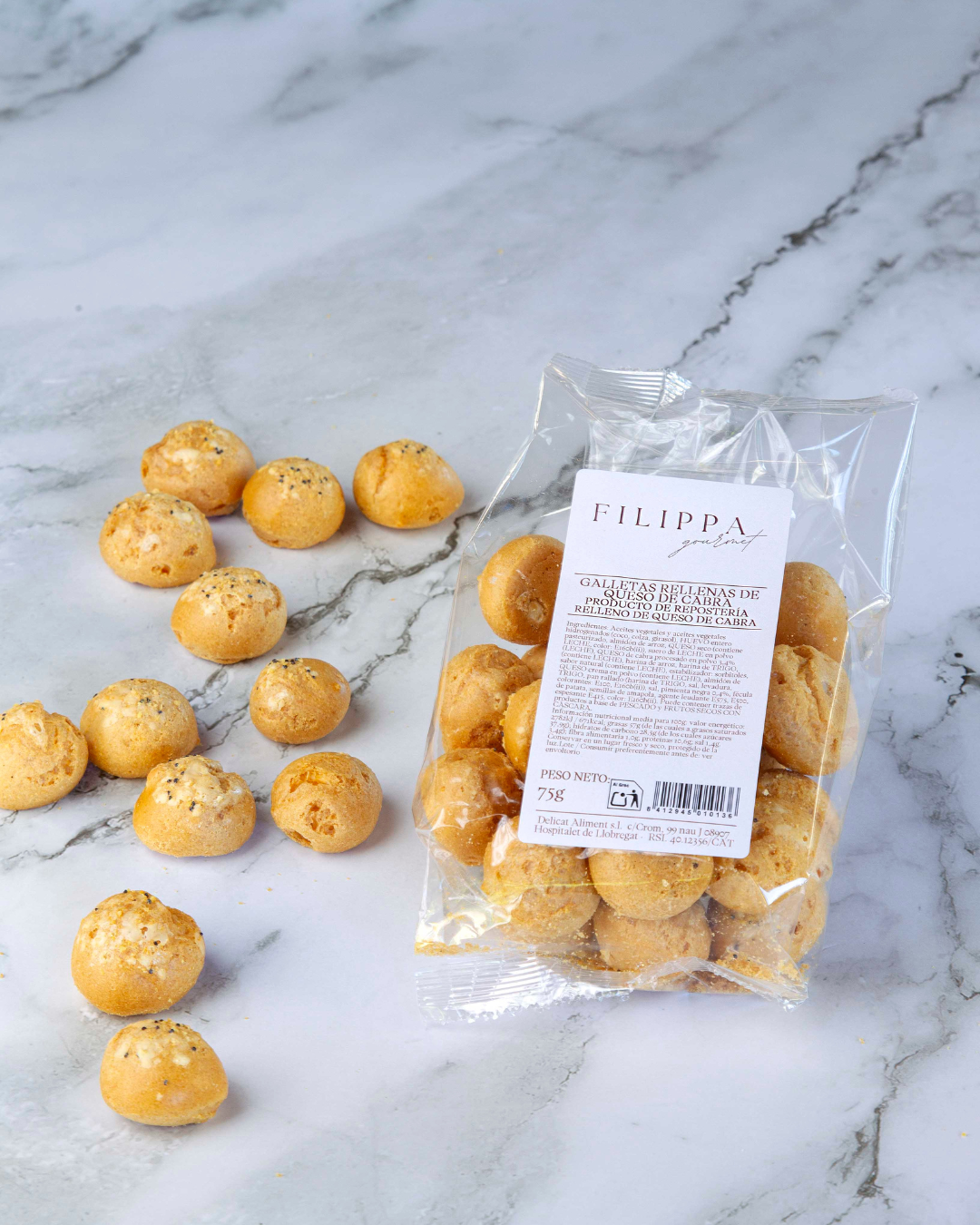 Galletas rellenas de queso cabra