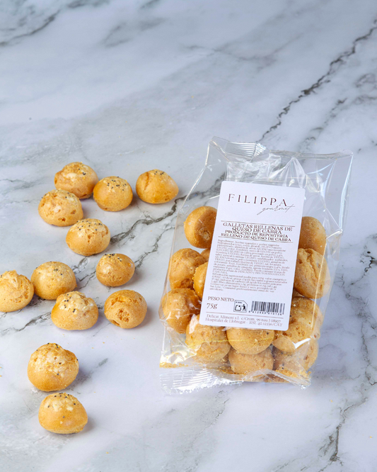 Galletas rellenas de queso cabra